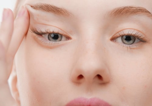 Understanding the Benefits and Risks of a Brow Lift